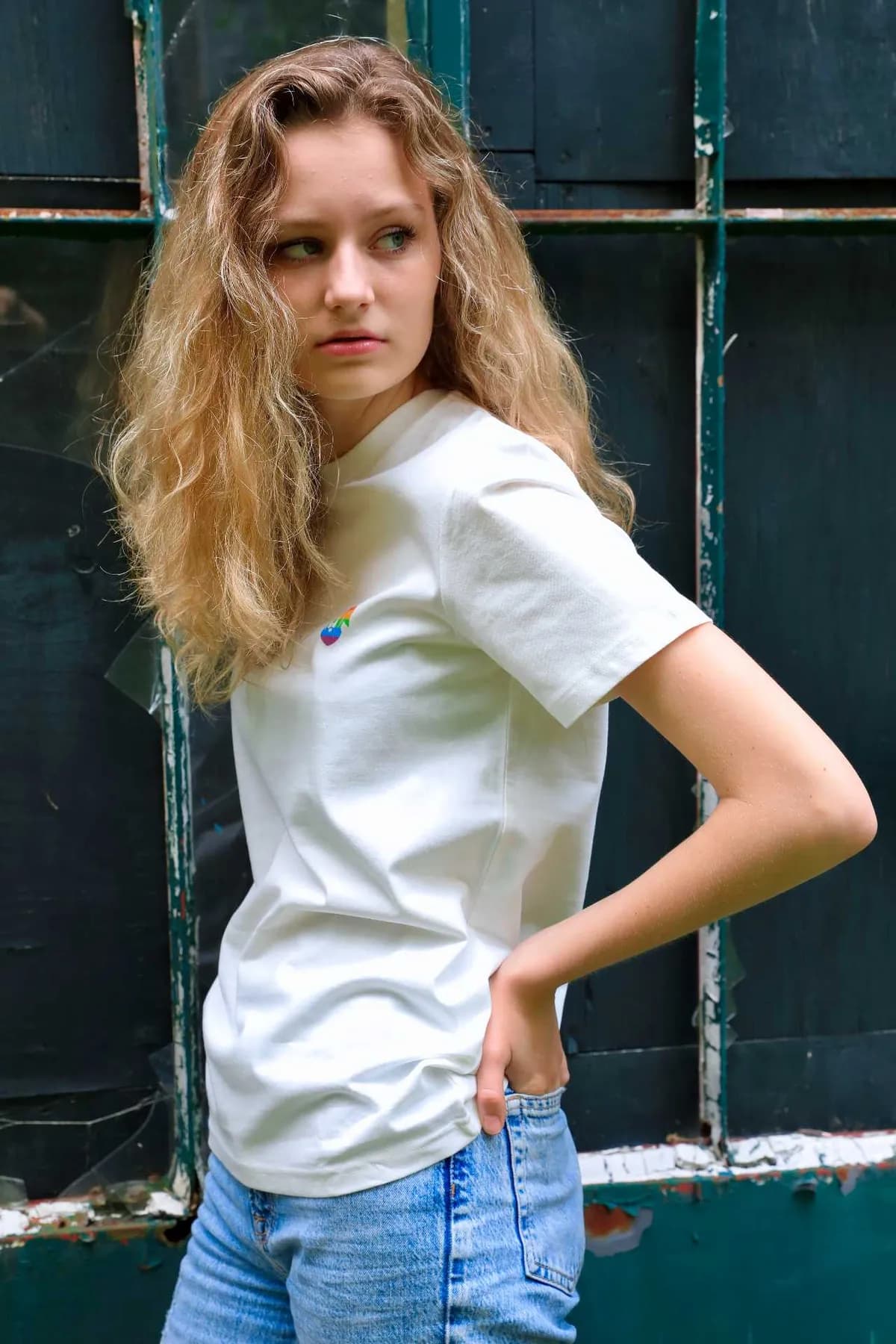 T-shirt Whiskey White Rainbow Edition - afbeelding 1